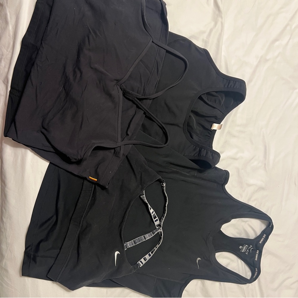 Nike Black Tank Tops and Sports Bra Set